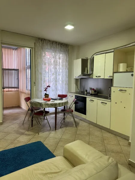 Tirane, shitet apartament 2+1+Ballkon Kati 1, 300.000 € (Marko Bocari)