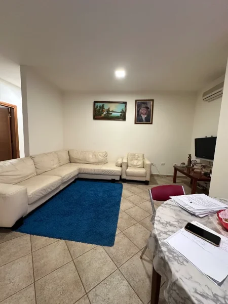 Tirane, shitet apartament 2+1+Ballkon Kati 1, 300.000 € (Marko Bocari)