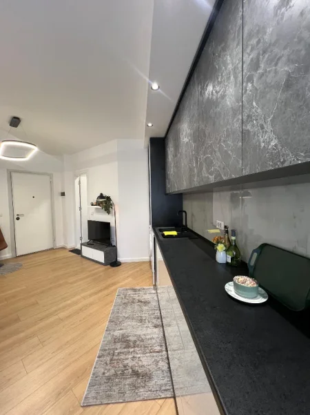 Tirane, shes garsonier 1+1 , 35 m² 83.000 € (Rruga Rrapo Hekali)