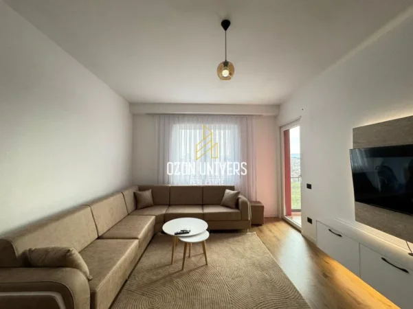 Tirane, jepet me qera apartament 2+1+Ballkon Kati 5, 105 m² 50,000 lekë/muaj (paskuqan)
