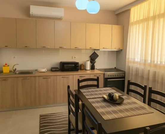 Tirane, jepet me qera apartament 2+1 Kati 2, 70 m² 570 € (Qender)