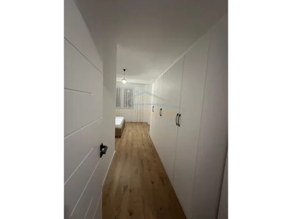 Tirane, jepet me qera apartament 2+1 Kati 5, 105 m² 600 € (Paskuqan)