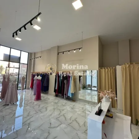 Tirane, jepet me qera ambjent biznesi Kati 1, 63 m² 700 € (Fusha e Aviacionit)