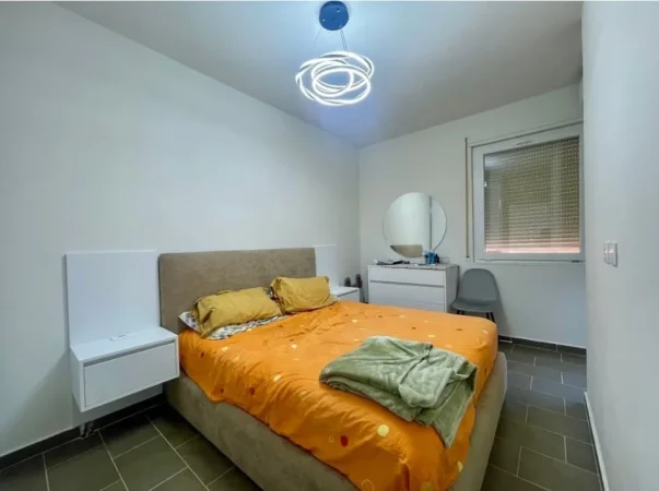 Tirane, jepet me qera apartament 1+1 Kati 8, 70 m² 500 € (KOMPLEKSI GOLDEN PARK 3)