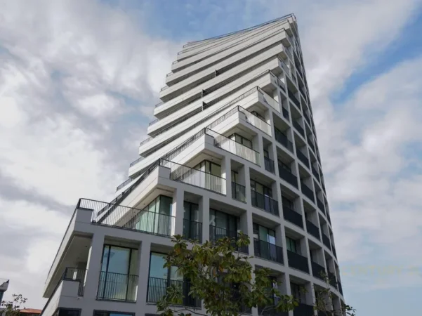 Tirane, jepet me qera ambjent biznesi , 96 m² 3.000 € (Lake View)