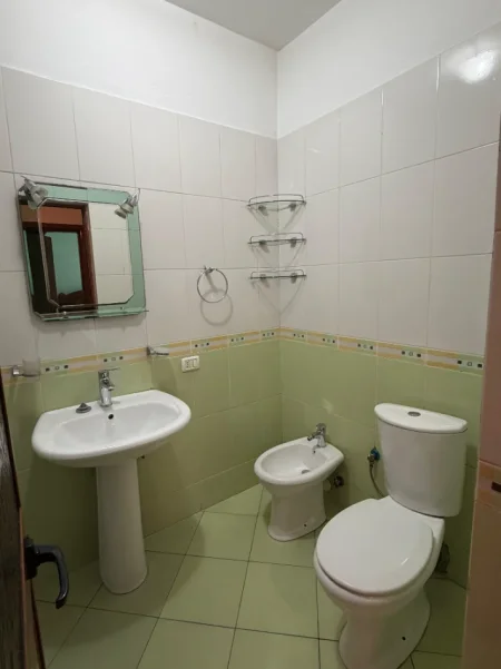 Tirane, jepet me qera apartament 2+1 Kati 3, 100 m² 500 € (Astir)