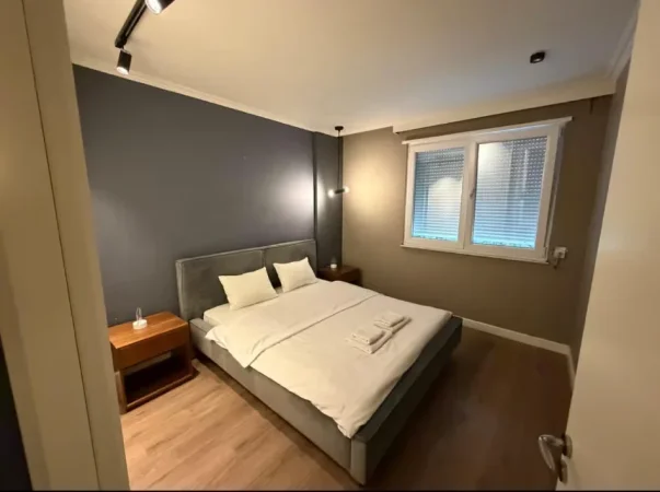 Tirane, jepet me qera apartament 1+1 Kati 3, 68 m² 700 € (Drejtoria e Policise)