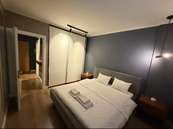 Tirane, jepet me qera apartament 1+1 Kati 3, 68 m² 700 € (Drejtoria e Policise)