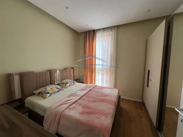 Tirane, jepet me qera apartament 1+1 Kati 4, 80 m² 1.000 € (Rruga e Kavajes , Galeria Roma)
