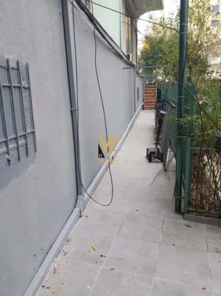 Tirane, jepet me qera magazine Kati 0, 450 m² 2.350 € (KODRA E DIELLIT)