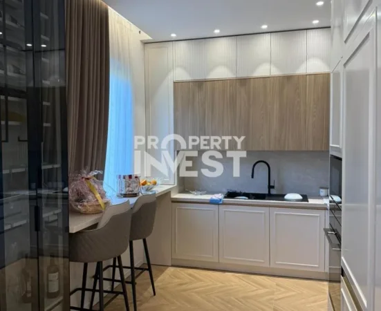 Tirane, jepet me qera Vile 2 Katshe Kati 2, 225 m² 3.500 € (Roses Residence)