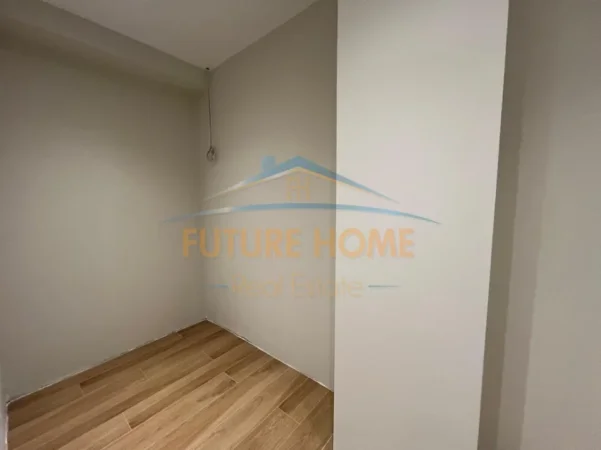 Tirane, shitet apartament 2+1 , 121 m² 310.000 € (komuna e parisit)