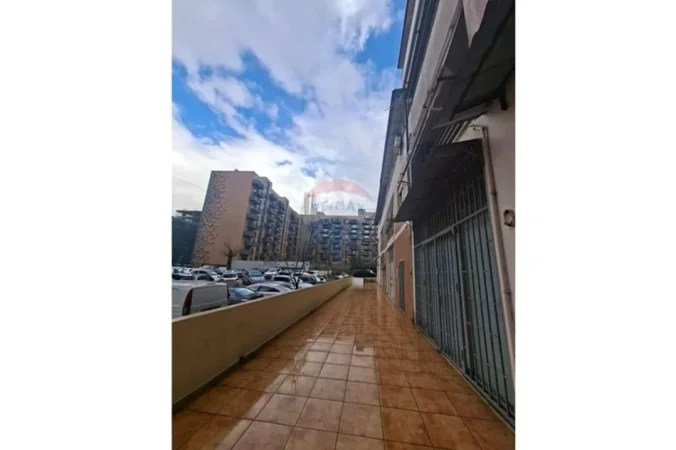 Tirane, shitet apartament 1+1+Ballkon , 88 m² 175.000 € (Komuna e Parisit)