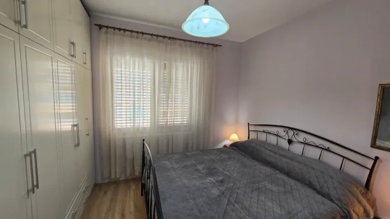 Tirane, jepet me qera apartament 2+1 Kati 5, 107 m² 750 € (Stadiumi Dinamo)
