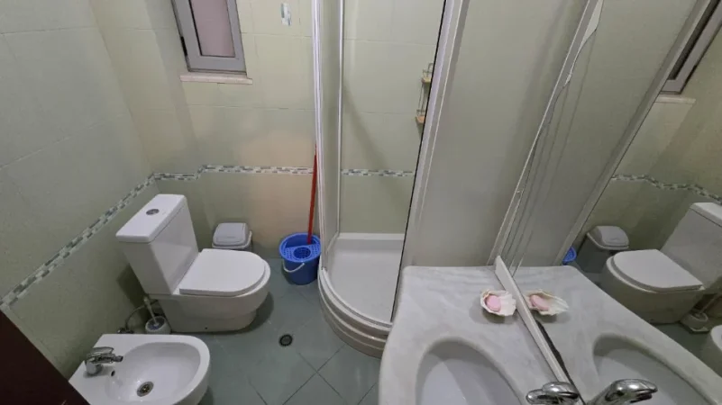 Tirane, jepet me qera apartament 2+1 Kati 5, 107 m² 750 € (Stadiumi Dinamo)