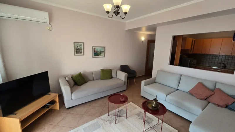 Tirane, jepet me qera apartament 2+1 Kati 5, 107 m² 750 € (Stadiumi Dinamo)