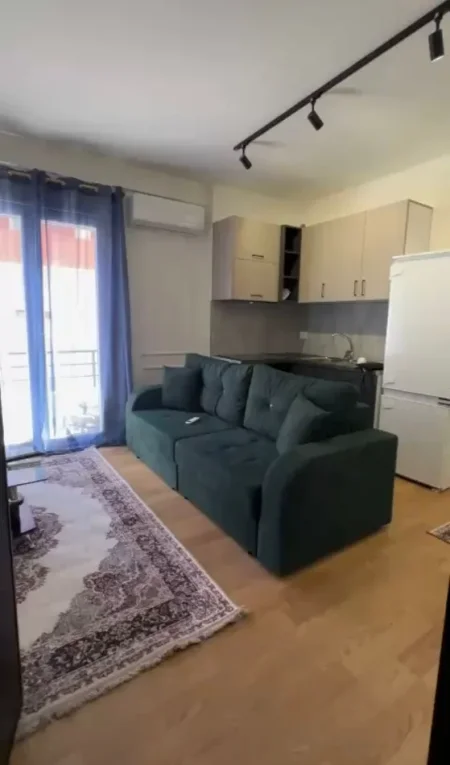 Tirane, jepet me qera apartament 1+1 Kati 3, 67 m² 550 € (Selite)