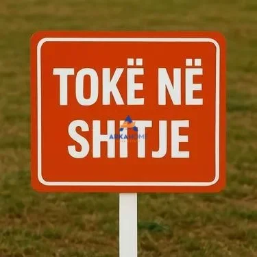Tirane, shitet toke , 1.000 m² 52.100 € 
