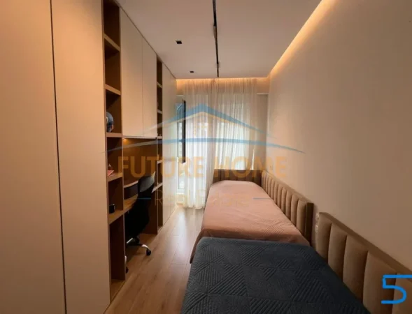 Tirane, shitet apartament 2+1+2+2 Poste Parkimi+Ballkon Kati 5, 87 m² 270.000 € (Kompleksi Magnet)