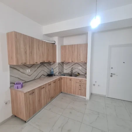 Mangalem (Ali Demi) jap1+1 e mobiluar