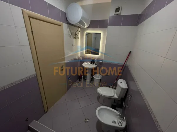 Tirane, jepet me qera apartament 2+1 , 119 m² 650 € (kopshti botanik)