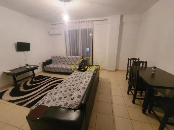 Tirane, jepet me qera apartament 1+1 Kati 8, 75 m² 380 € (YZBERISHT)