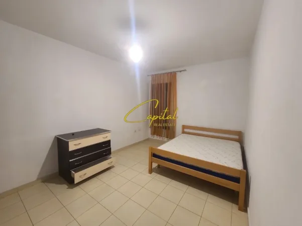 Tirane, jepet me qera apartament 1+1 Kati 8, 75 m² 380 € (YZBERISHT)