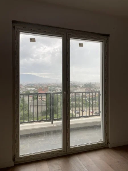 Tirane, jepet me qera apartament 1+1+Ballkon Kati 7, 