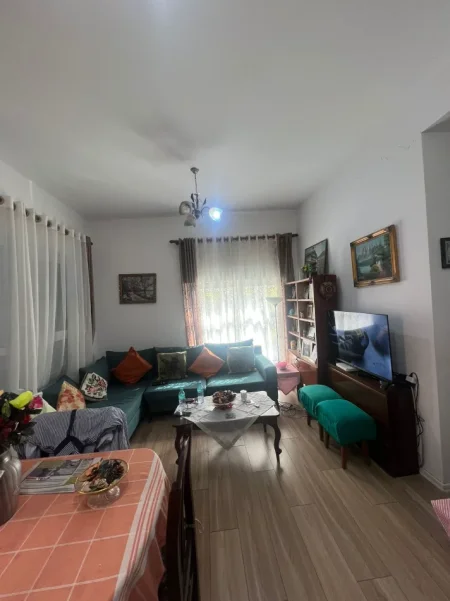 Tirane, shitet apartament 2+1 Kati 2, 83 m² 150.000 € (ALI DEMI)