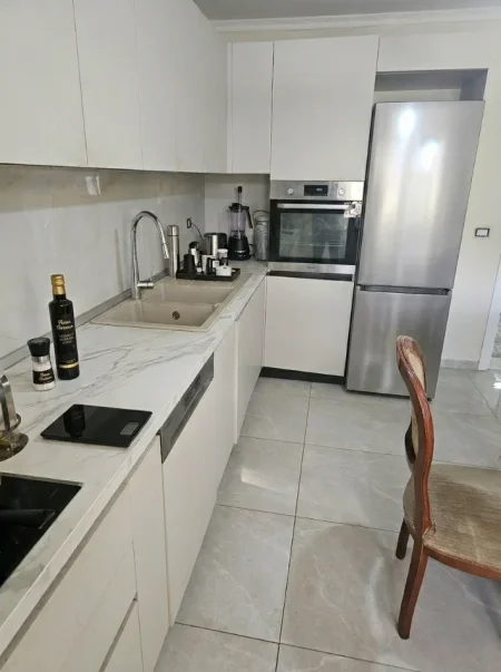 Tirane, shitet apartament duplex 5+1+Aneks+Ballkon Kati 5, 250 m² 450.000 € (Rruga Mine Peza)