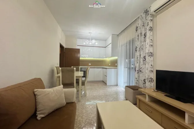 Tirane, jepet me qera apartament 1+1 Kati 6, 65 m² 700 € (Rruga e Kavajes)