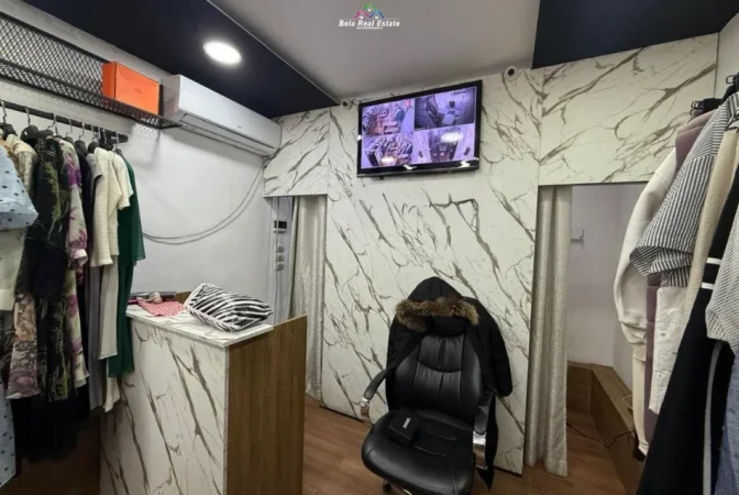 Tirane, jepet me qera ambjent biznesi Kati 0, 40 m² 1.350 € (Rruga e Kavajes)