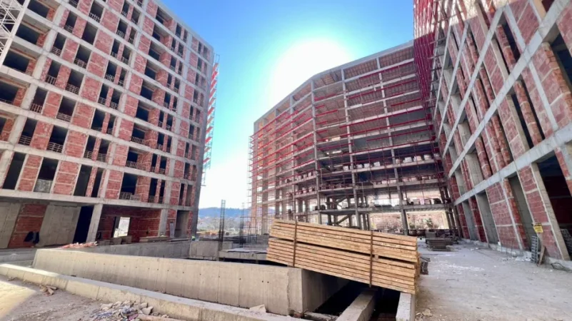 SHITET : 2+1+2📍Riverside | Rruga e Kavajes (Perball Delijorgjit) - 🔥Cmim Okazion 1750€/m²🔥 - 200,000€ - Sp.114m² - Kt.2 || Kompleks Modern & Elitar