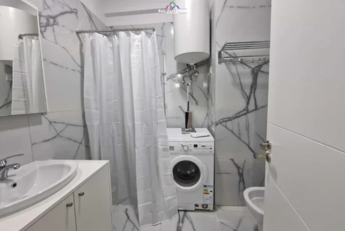 Tirane, jepet me qera apartament 1+1 Kati 3, 450 € (Rruga Sokrat Miho)