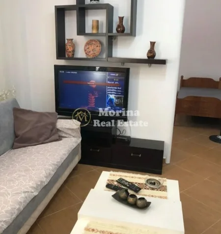 Tirane, jepet me qera shtepi 1+1 Kati 1, 60 m² 450 € (Komuna e Parisit)