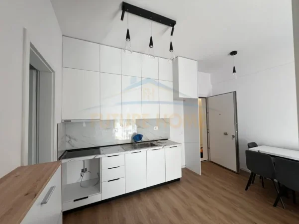 Tirane, jepet me qera apartament 1+1 Kati 1, 47 m² 400 € (FRESK , Residenca OXA)