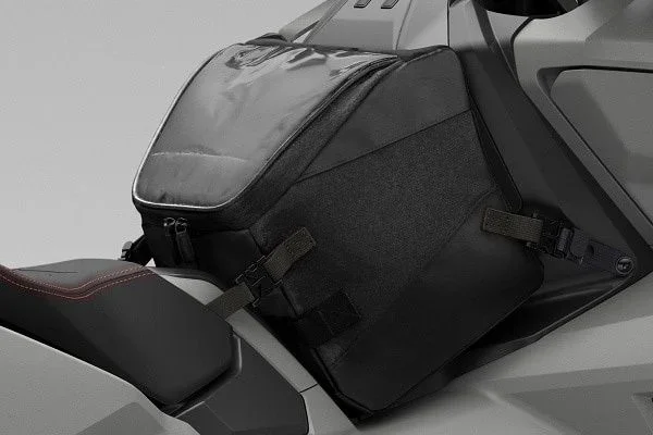 Tirane, shes Çantë qendrore Honda Forza 750 &amp; X-ADV 145 €