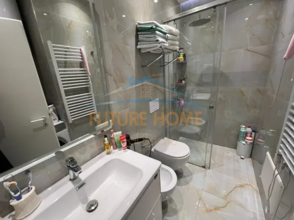 Tirane, shitet apartament 2+1+2+2Parkime , Kati 5, 86 m² 270.000 € (KOMPLEKSI MAGNET , 21 Dhjetori)