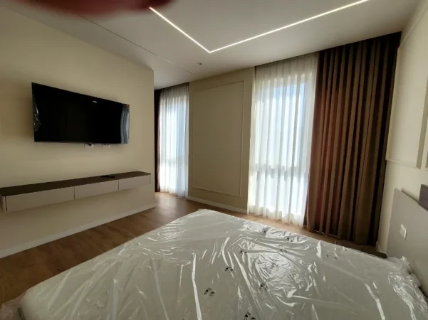 Tirane, jepet me qera Vile 3 Katshe , 275 m² 5.000 € 