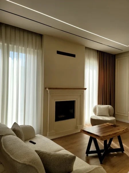 Tirane, jepet me qera apartament 3+1+Ballkon Kati 1, 275 m² 5.000 € (Green Valley) Liqeni i Thate