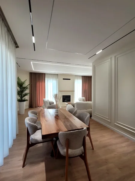 Tirane, jepet me qera apartament 3+1+Ballkon Kati 1, 275 m² 5.000 € (Green Valley) Liqeni i Thate