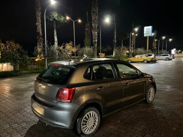 Okazion polo 2010 1.2 nafte 3500 €