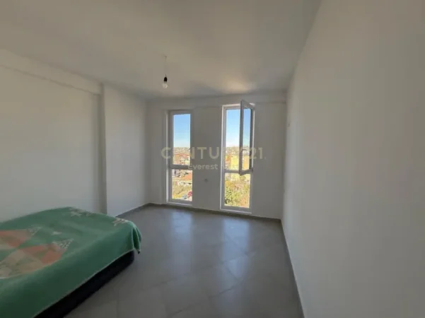 Tirane, jepet me qera apartament 2+1 , 87 m² 500 € (Rruga e Dibres)