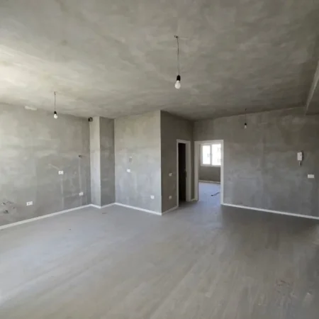 Tirane, shitet apartament 3+1 Kati 9, 136 m² 231.200 € (FUSHA AVIACIONIT)