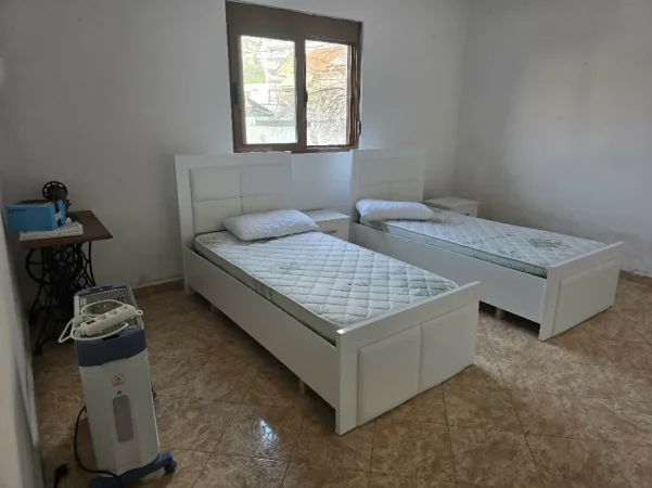 Tirane, jepet me qera 2+1+Ballkon Kati 1, 120 m² 370 €