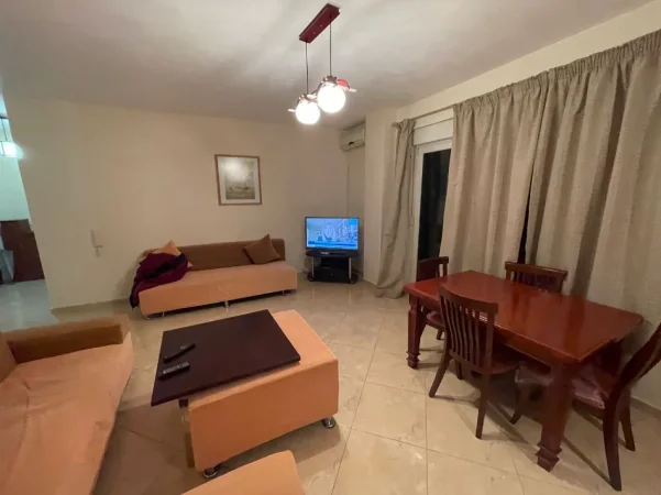 Shqiperi, jepet me qera apartament 2+1+Ballkon Kati 4, 113 m² 800 € (Liqeni i Thatë)