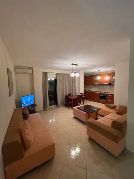 Shqiperi, jepet me qera apartament 2+1+Ballkon Kati 4, 113 m² 800 € (Liqeni i Thatë)