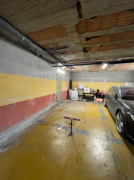 Shqiperi, jepet me qera apartament 2+1+Ballkon Kati 4, 113 m² 800 € (Liqeni i Thatë)