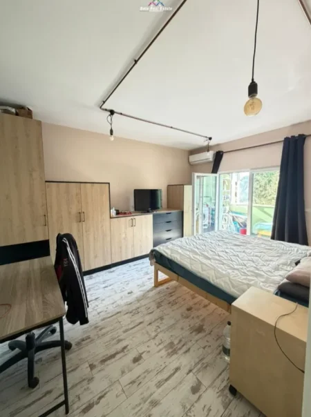 Tirane, jepet me qera apartament 2+1 Kati 3, 100 m² 570 € (rruga Ali Visha)