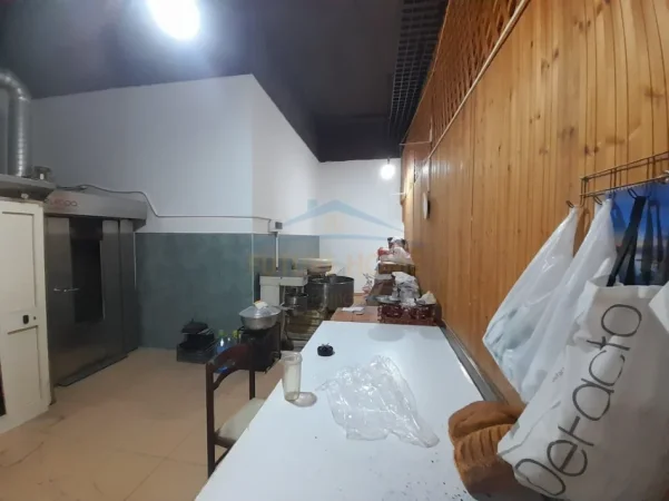 Tirane, shitet ambjent biznesi Kati 0, 72 m² 200.000 € (Don Bosko)